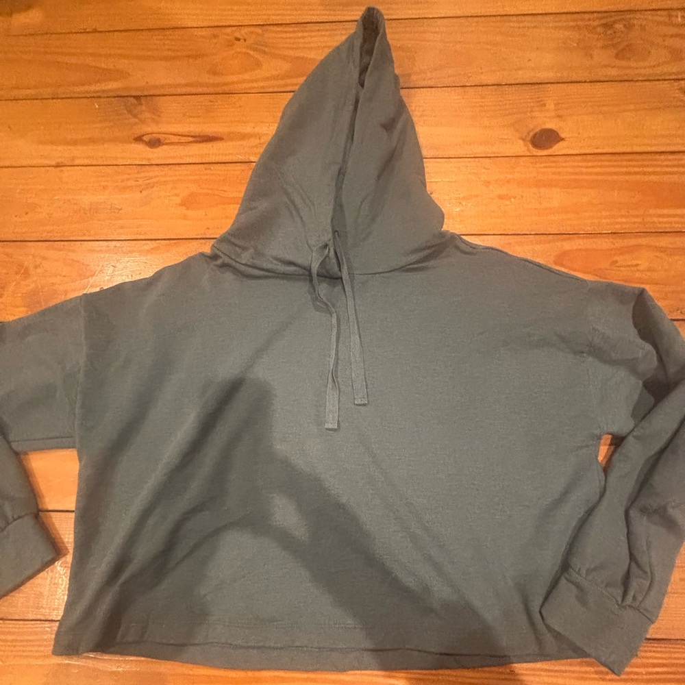 (422) +ZELLA GRAY HOODIE